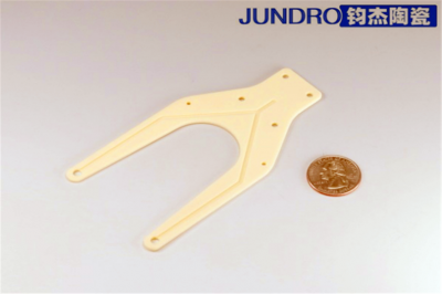 氧化鋁陶瓷搬運臂在半導體行業(yè)的應用